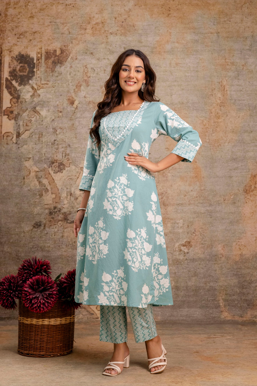 Closeup of zigzag neckline cotton kurta set