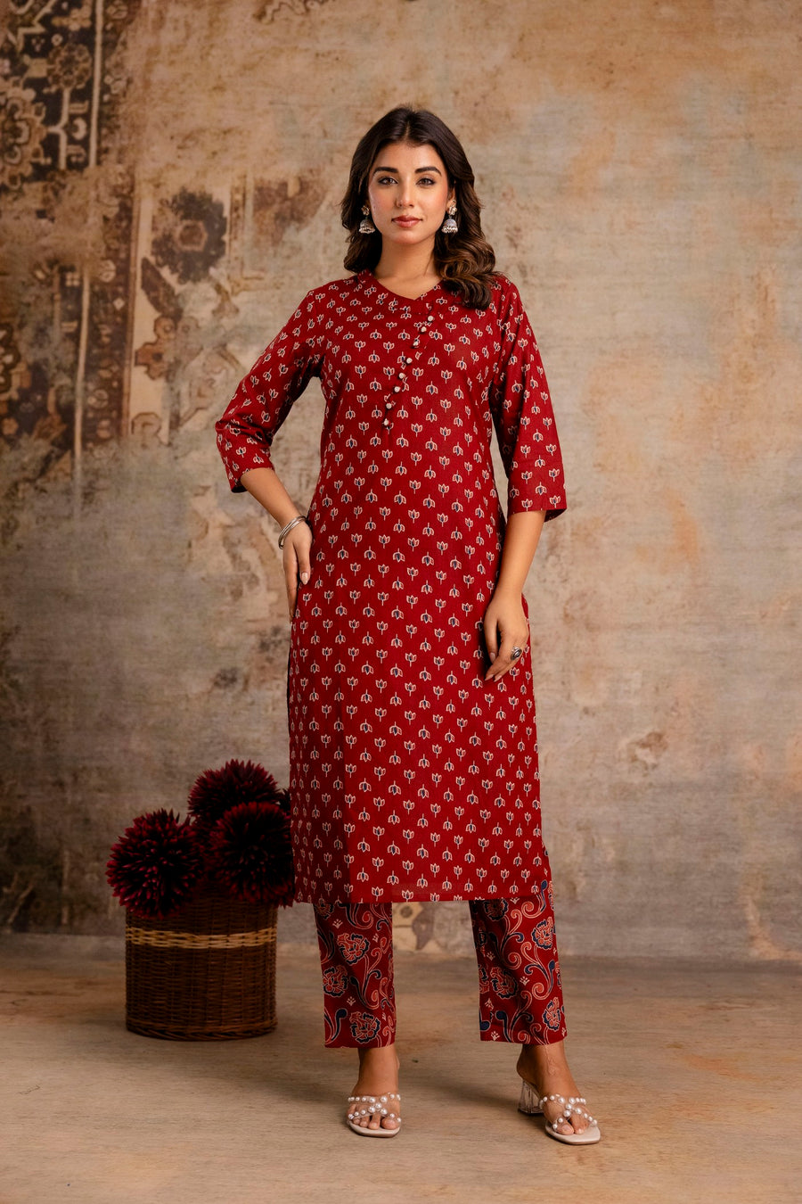 Ethnic wear cotton kurta combo in red