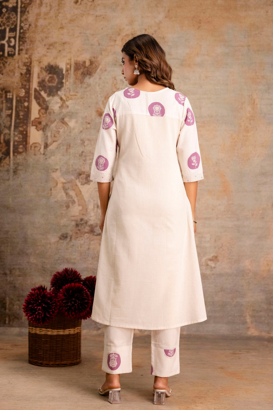Off-White & Lavender Floral Pure Cotton Flex Kurta Set for Women – Aaronee