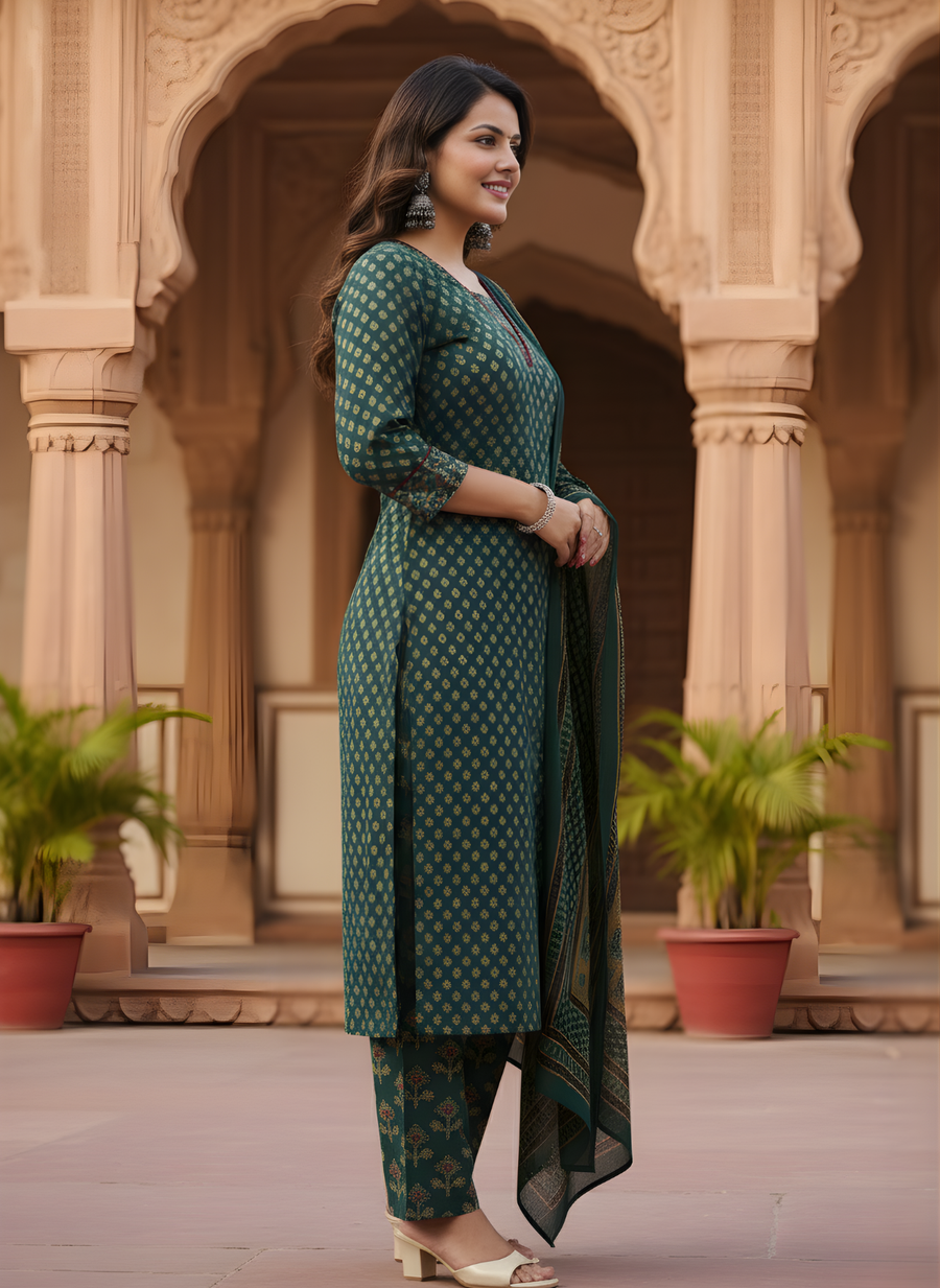 Green Kurta Dupatta Outfit with Prints