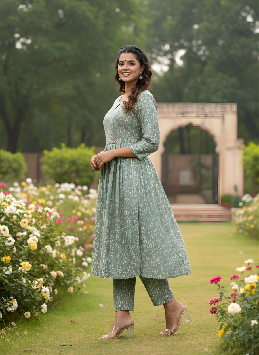 Modal Chanderi Fine Fabric in a Mesmerizing Green Kurta Set for Women