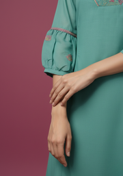 Aaronee embroidered neckline Chanderi kurta