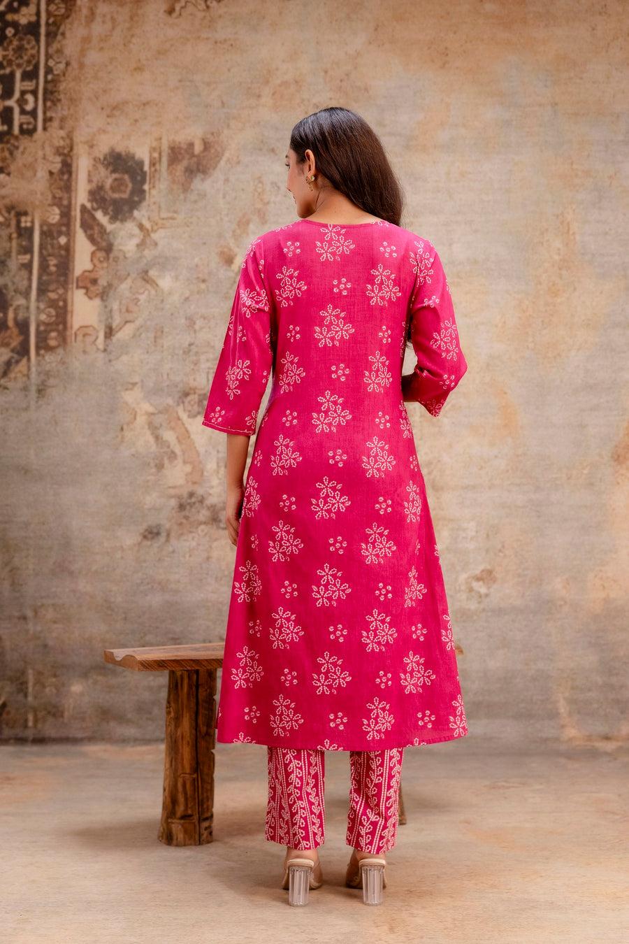 Elegant Pink Kurta Pant Dupatta Set with White Print – Aaronee