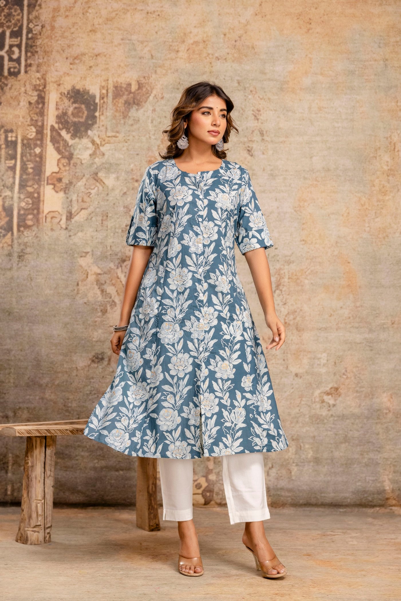 Aaronee Blue Floral Pure Cotton Kurta Pant Set for women