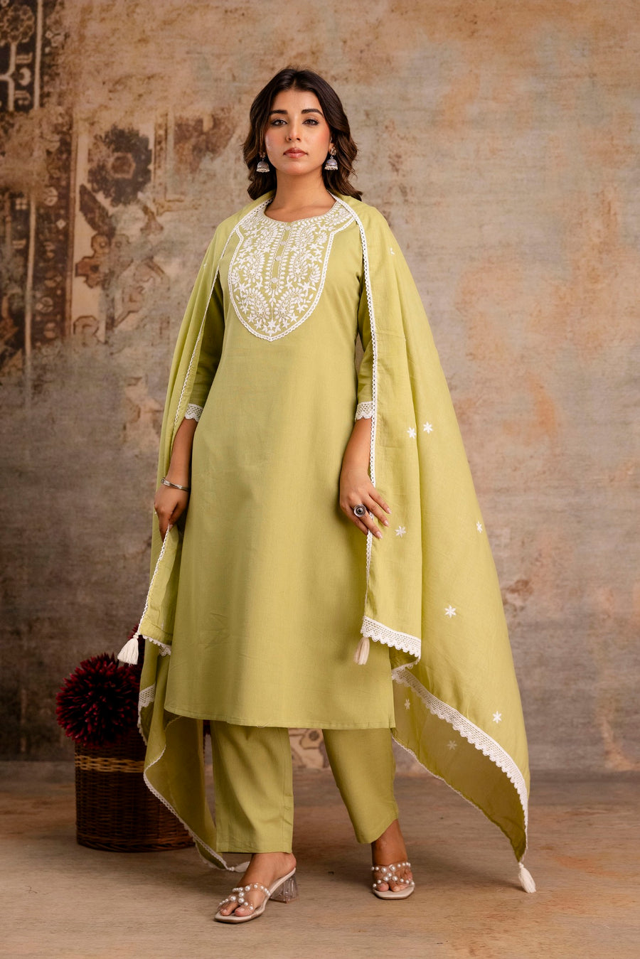 Elegant Embroidered Yoke Cotton Dupatta Set – Light Pink | Aaronee