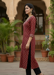 Aaronee Women’s Printed Cotton Kurti – Maroon