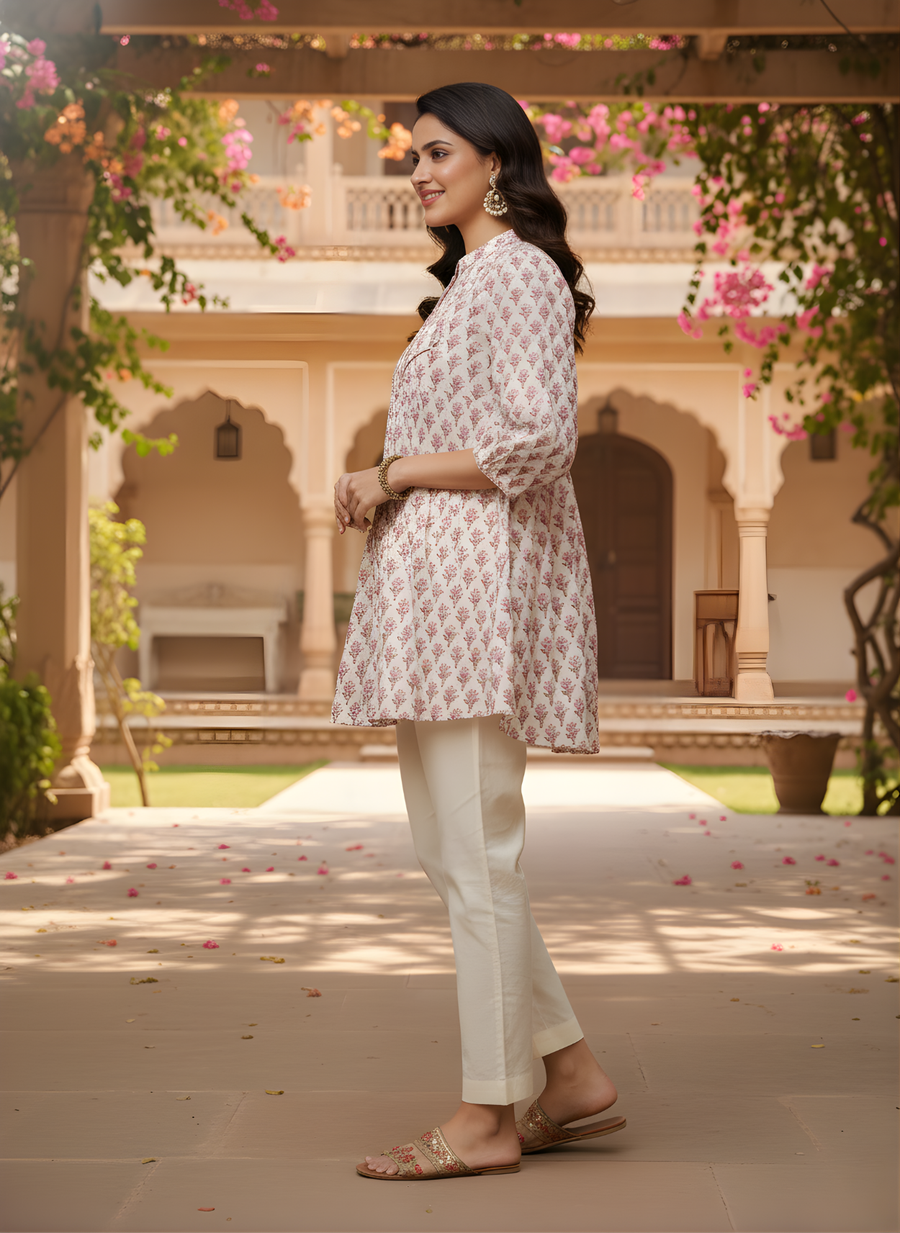 Aaronee Pink Jaal Printed Cotton Short Kurti