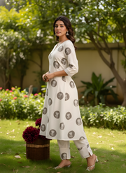 Off-White & Grey Printed Pure Cotton Flex Kurta Set for Women – Aaronee Jaipur
