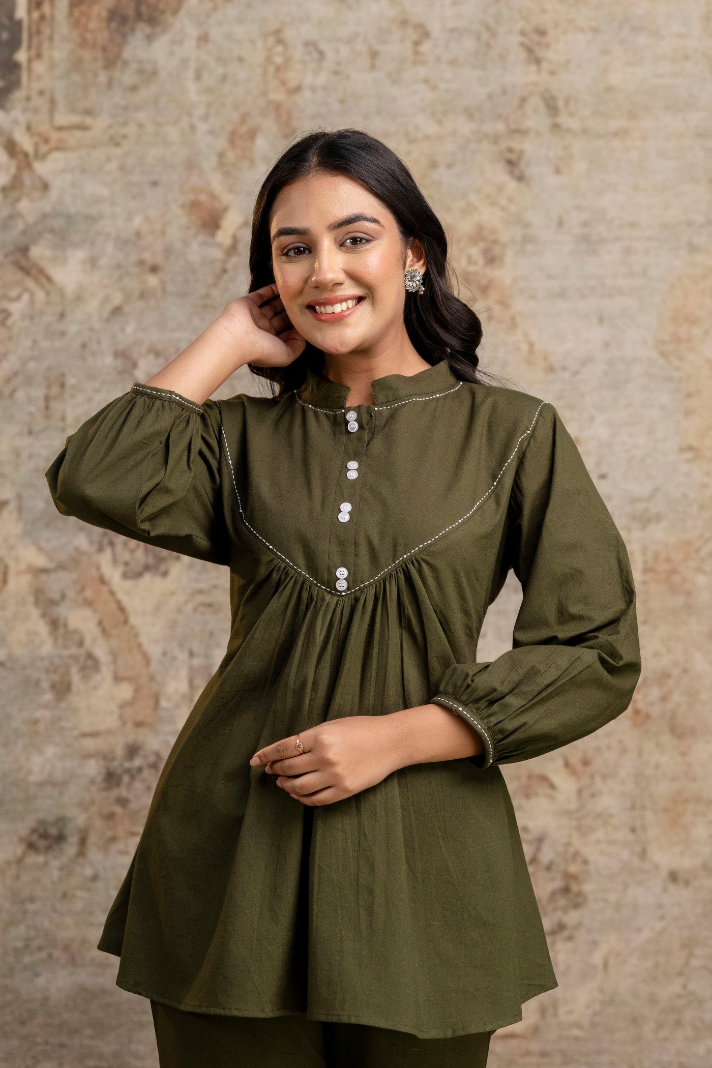 Aaronee Balloon Sleeve Kurti Set in Olive Green

