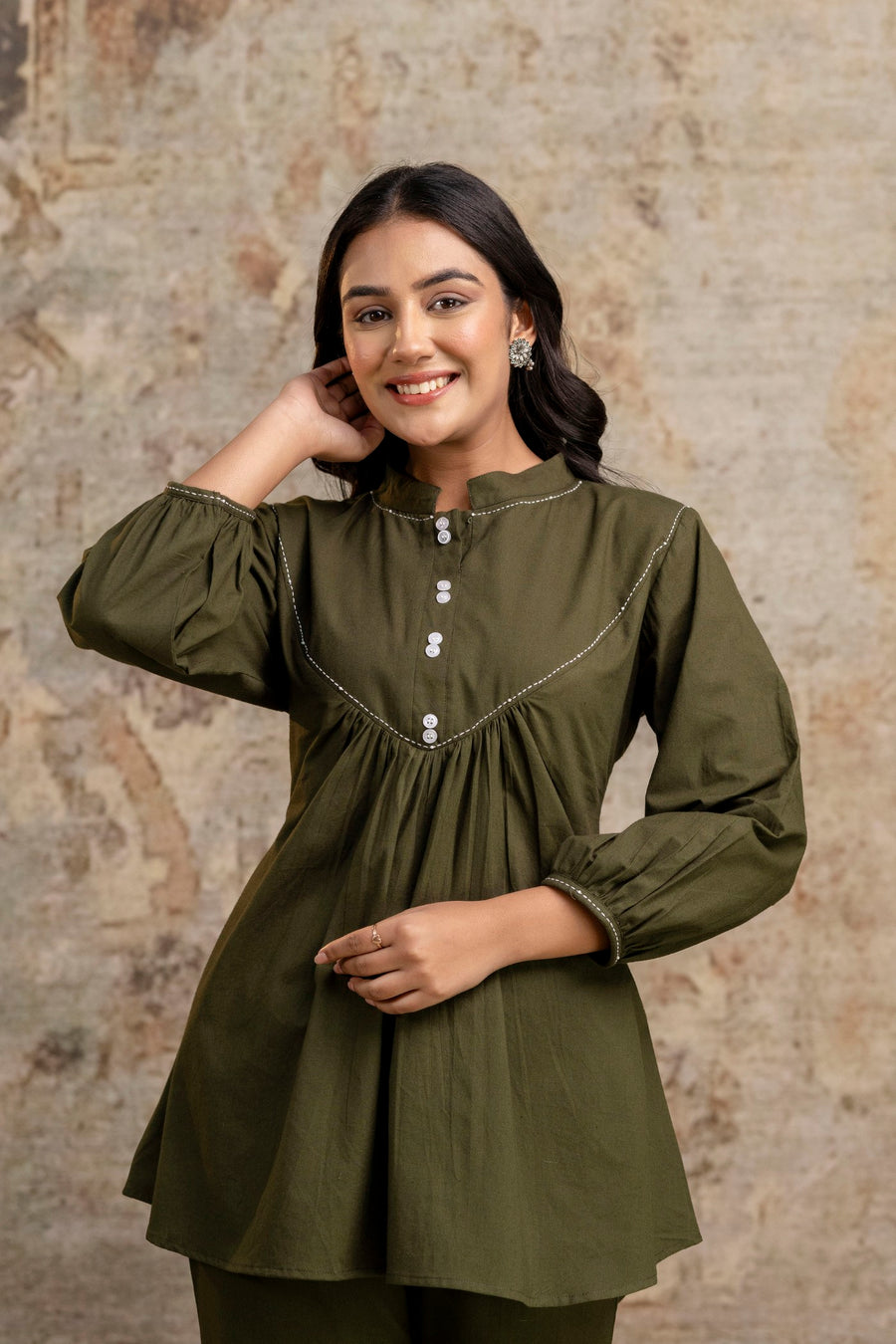 Aaronee Balloon Sleeve Kurti Set in Olive Green

