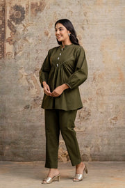 Aaronee Ethnic Wear – Olive Green Kurta Pant Set