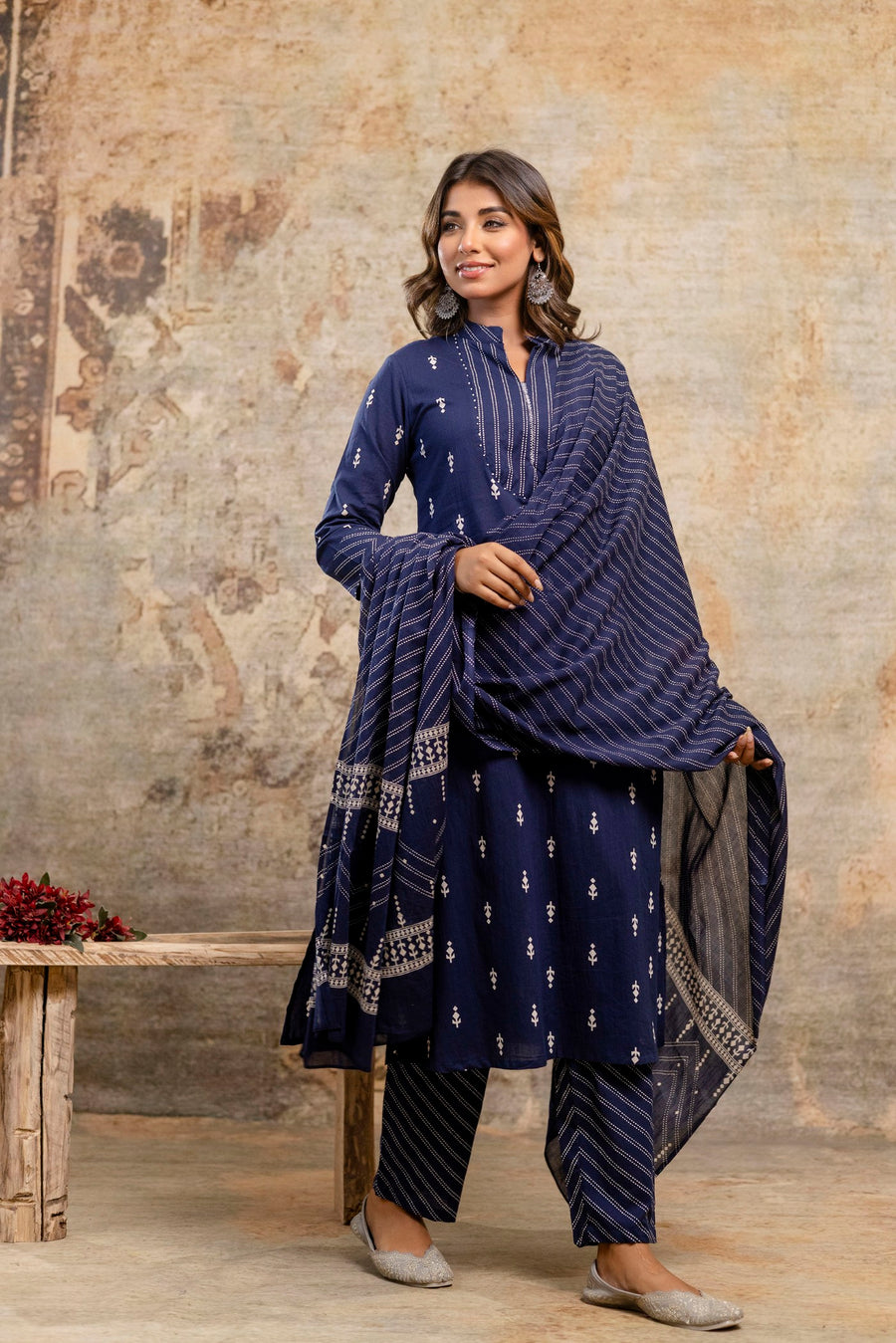 Aaronee Women’s Blue Cotton Kurta Pant Set – Printed Ethnic Style