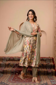 Anarkali Kurta Set - Elegant Ethnic Wear Online | Aaronee