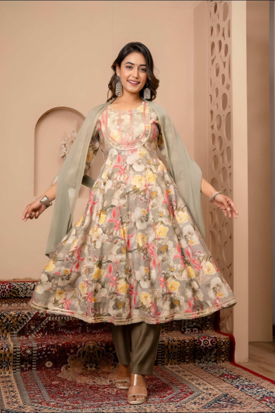 Anarkali Kurta Set for women - Elegant Ethnic Wear Online | Aaronee