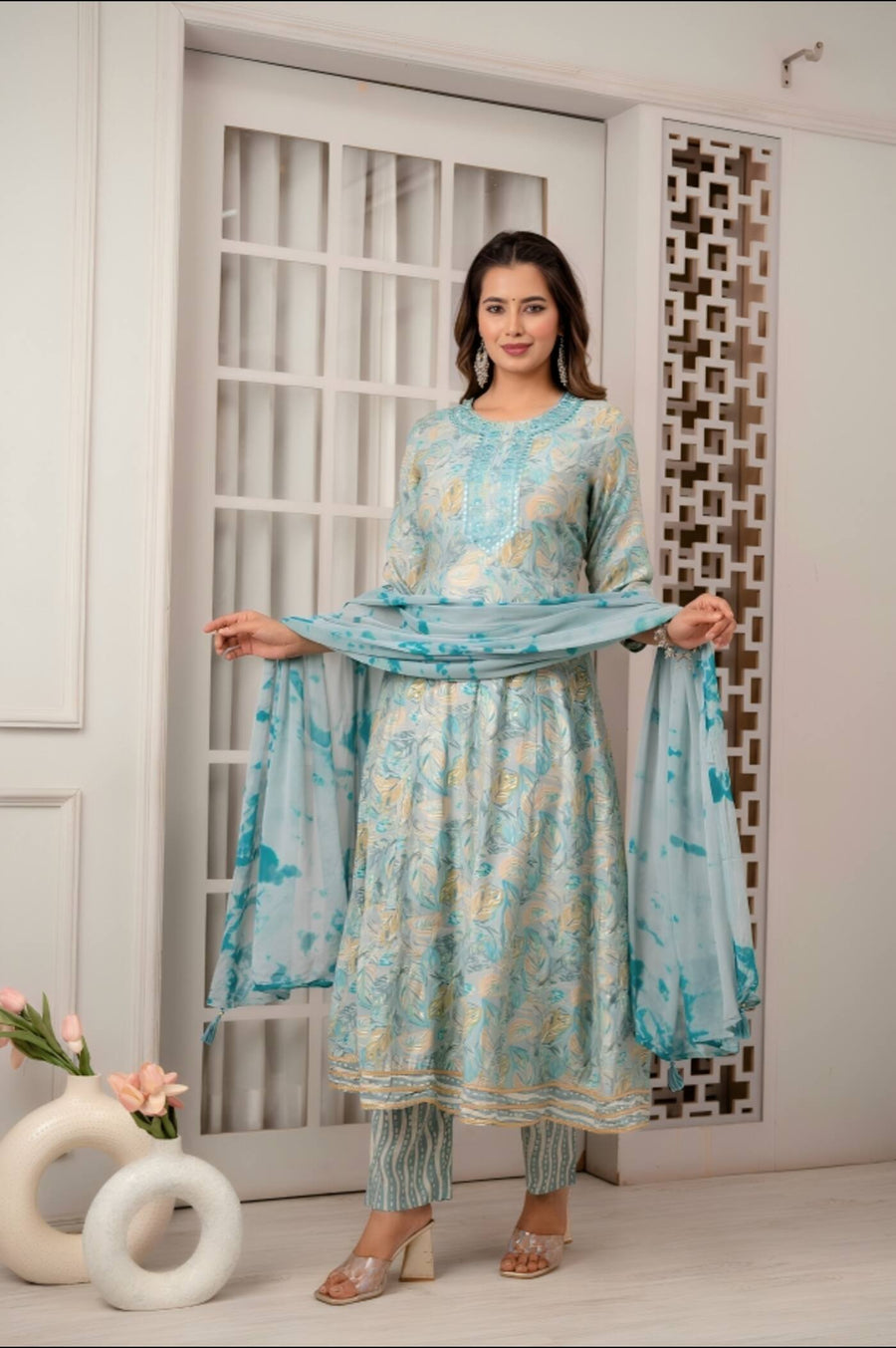 Elegant Firozi Kurta Set with Tie - Dry Dupatta - Aaronee