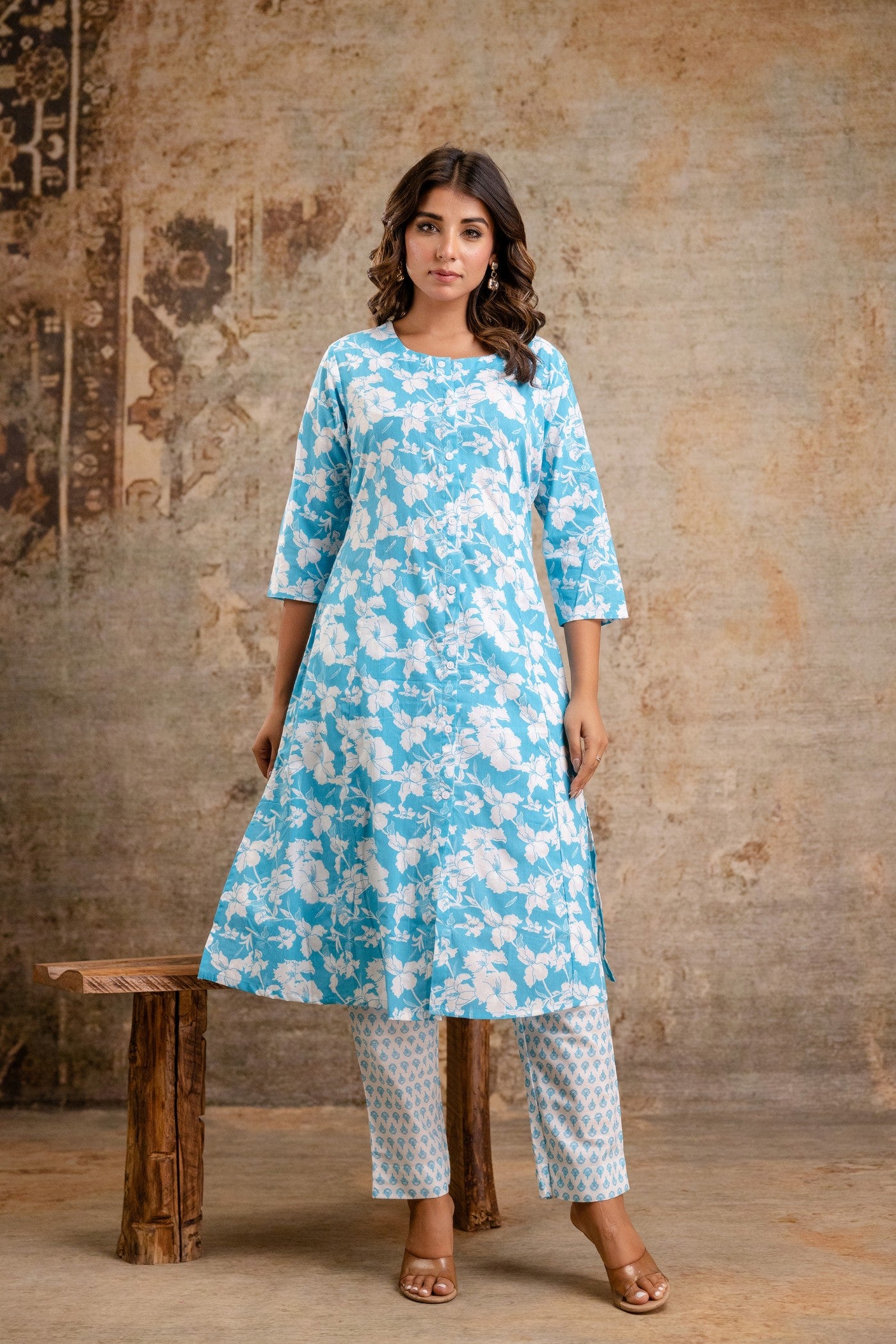 Blue floral cotton kurti set front view – Aaronee