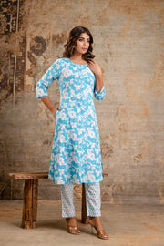 Comfortable ethnic outfit for women