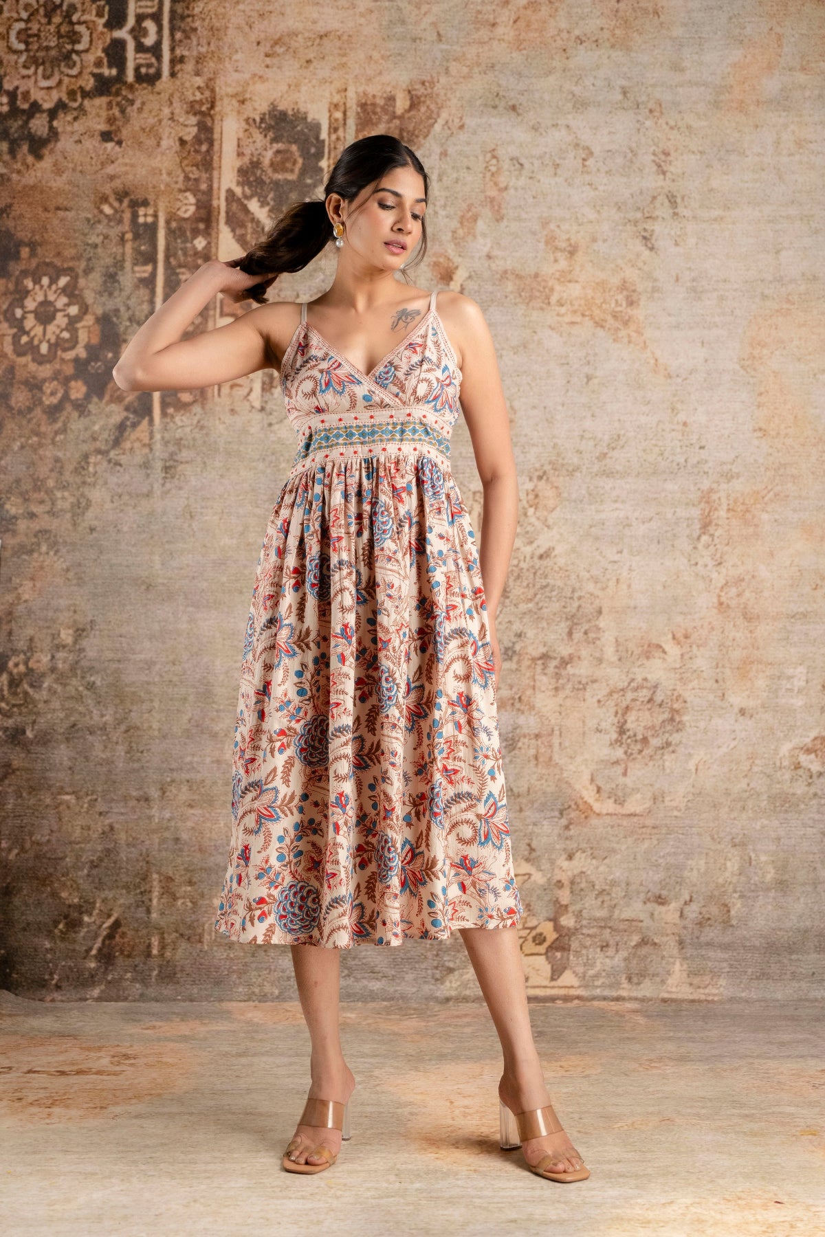 Step Into Summer in Style – LUXE BLOOM Floral Midi Dress