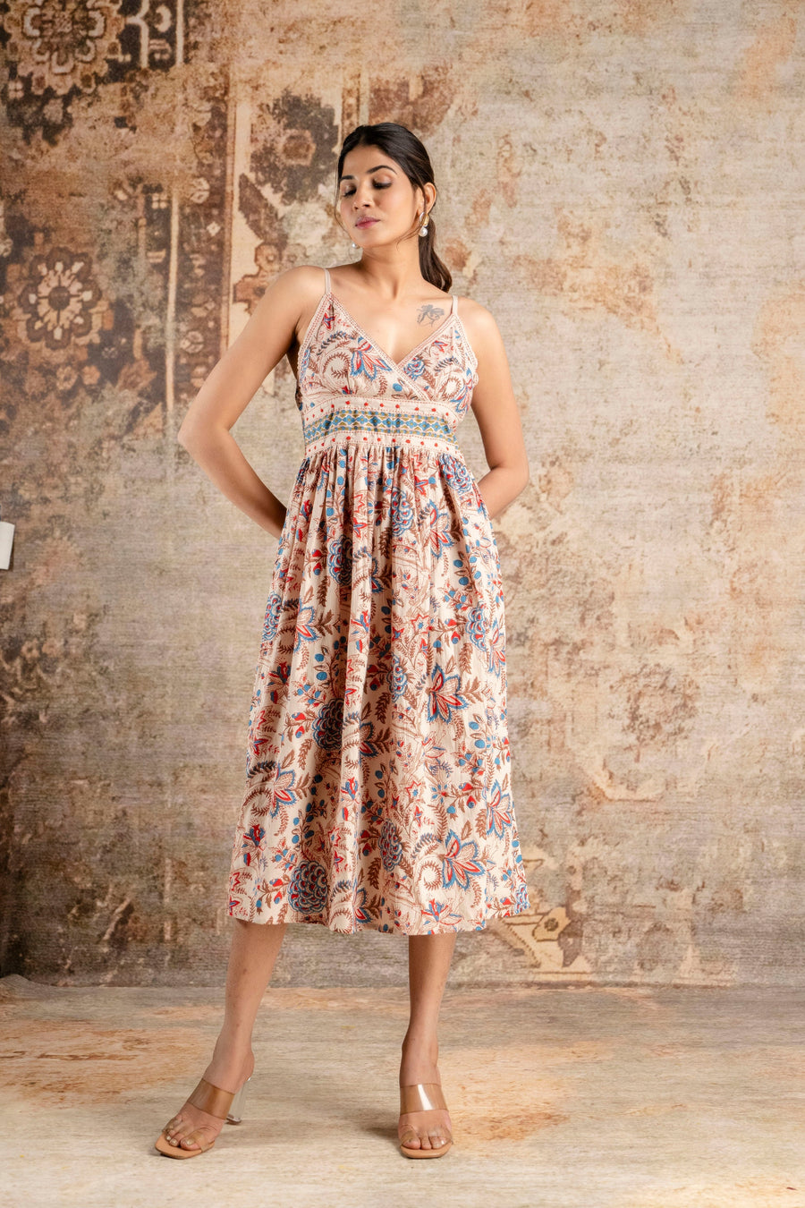 Step Into Summer in Style – LUXE BLOOM Floral Midi Dress