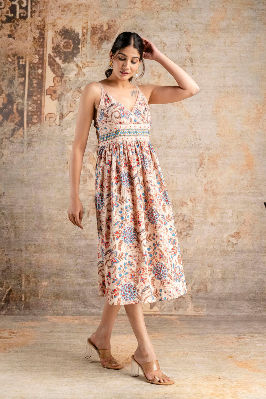 Step Into Summer in Style – LUXE BLOOM Floral Midi Dress