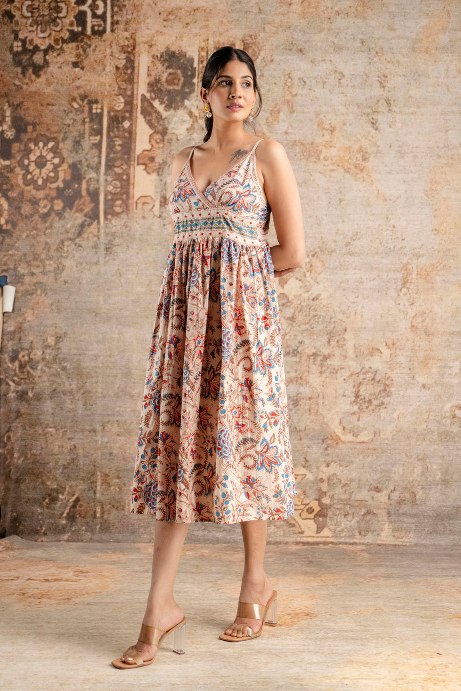 Step Into Summer in Style – LUXE BLOOM Floral Midi Dress