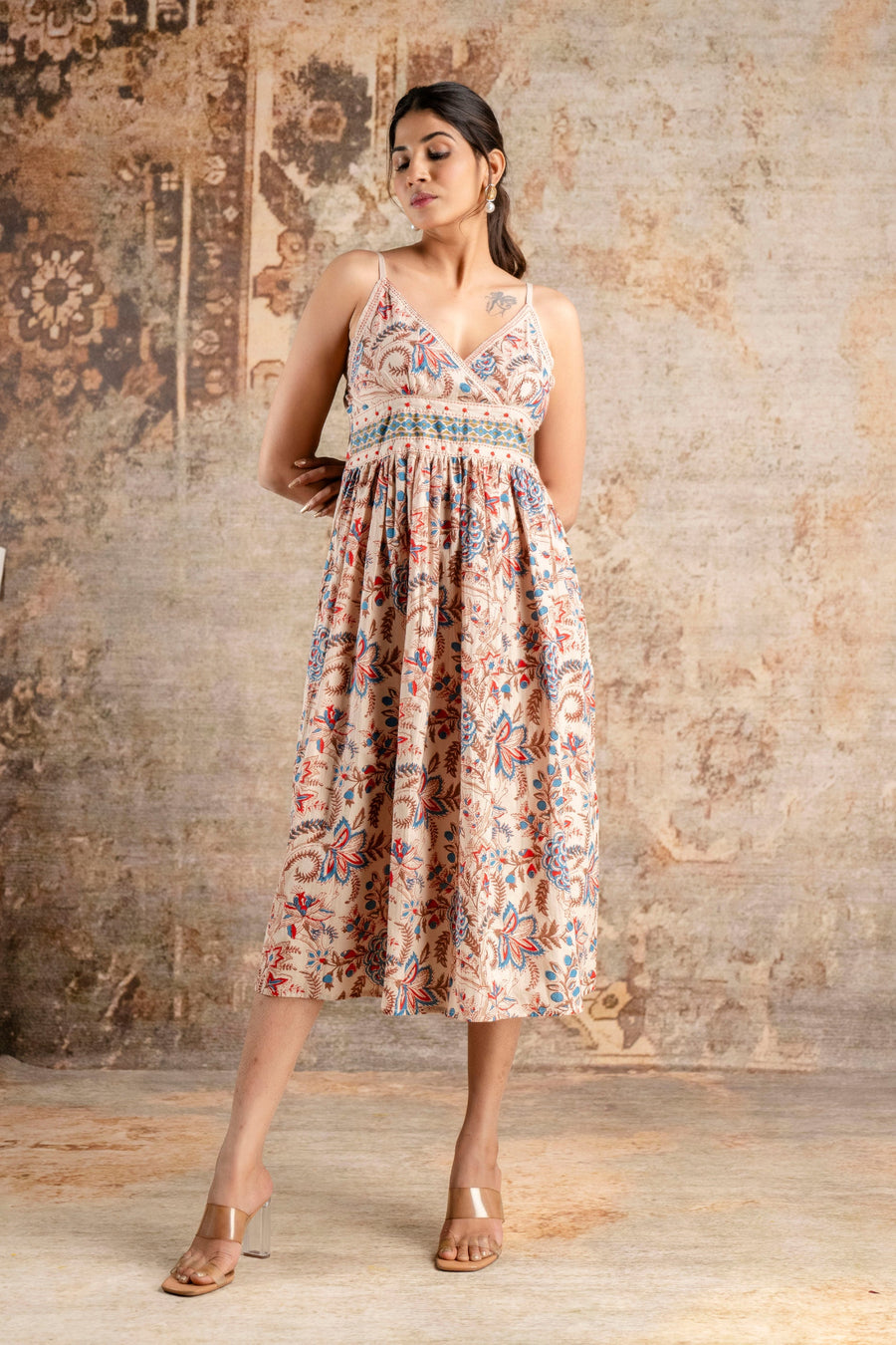 Step Into Summer in Style – LUXE BLOOM Floral Midi Dress