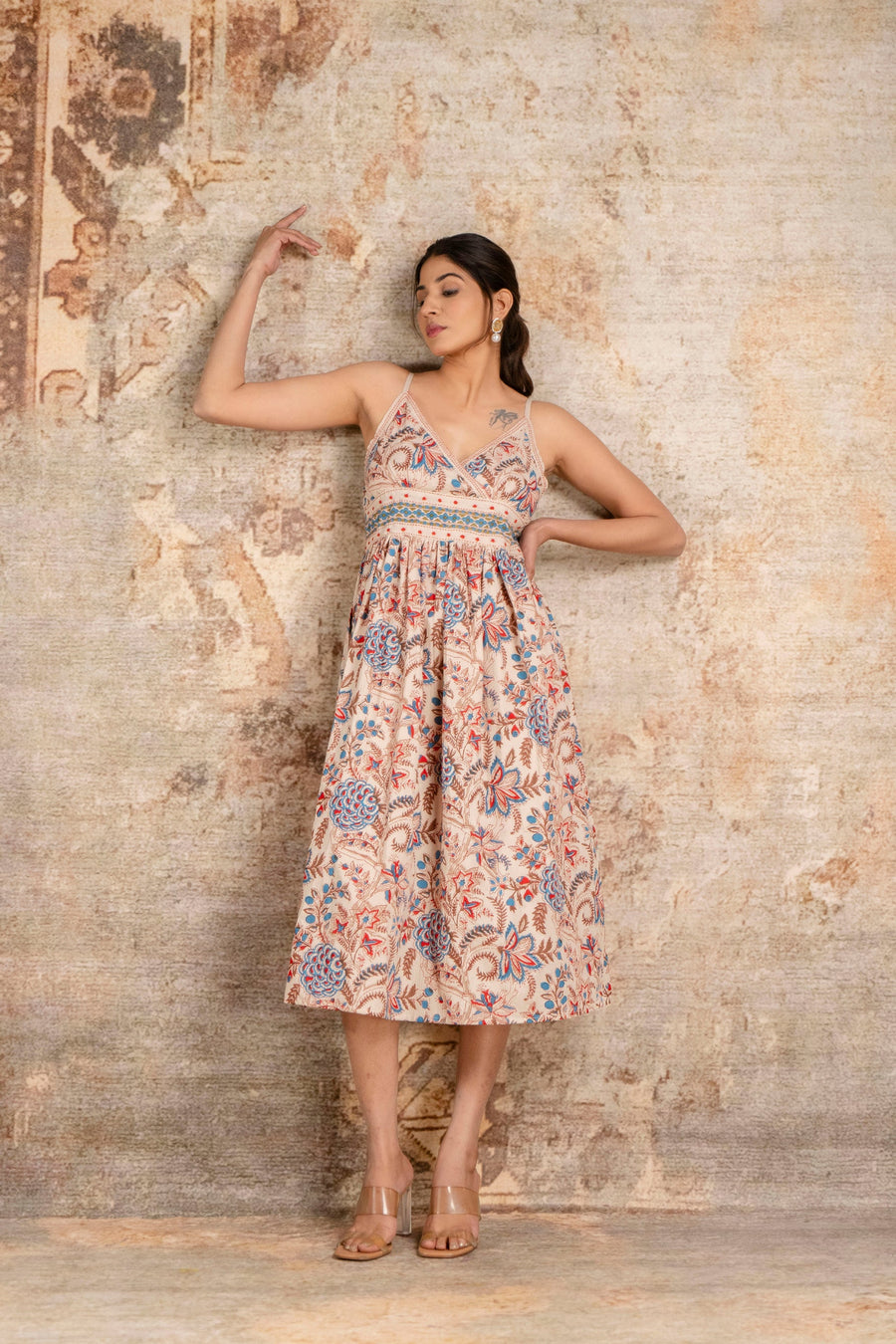 Step Into Summer in Style – LUXE BLOOM Floral Midi Dress