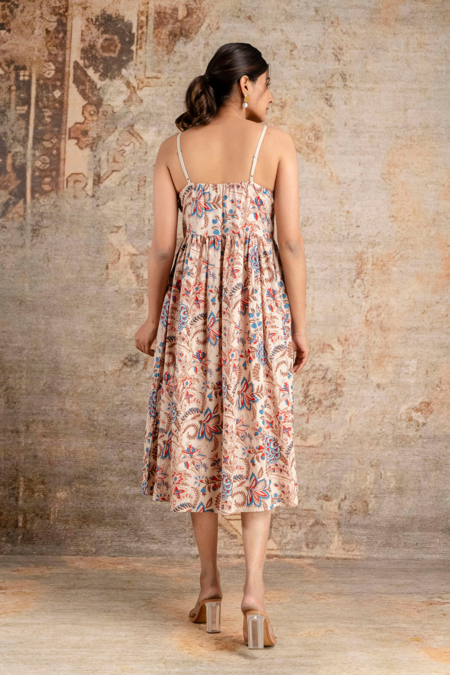 Step Into Summer in Style – LUXE BLOOM Floral Midi Dress