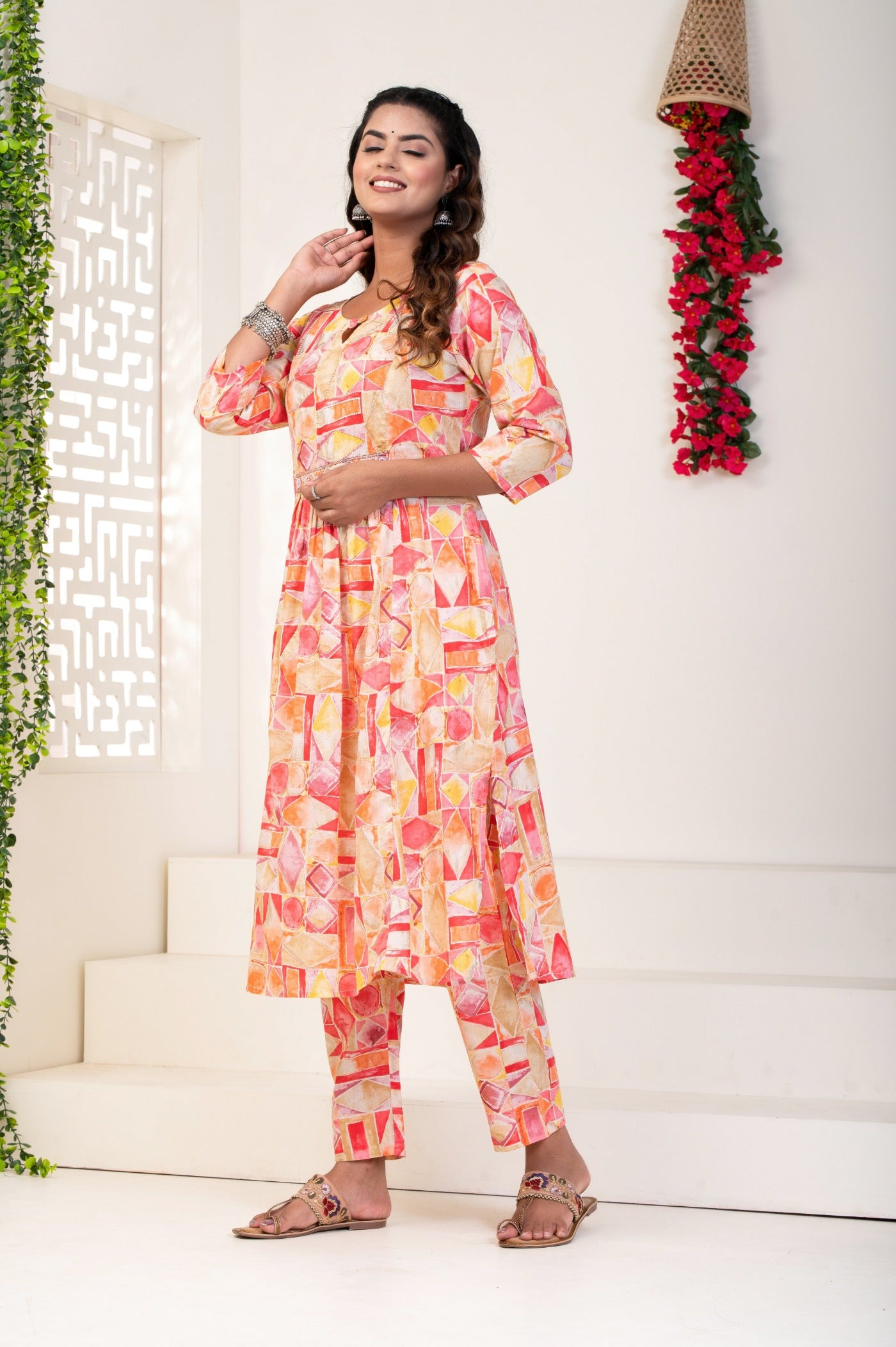 Discover Modern Elegance with Aaronee Abstract Print Kurti Pant Set