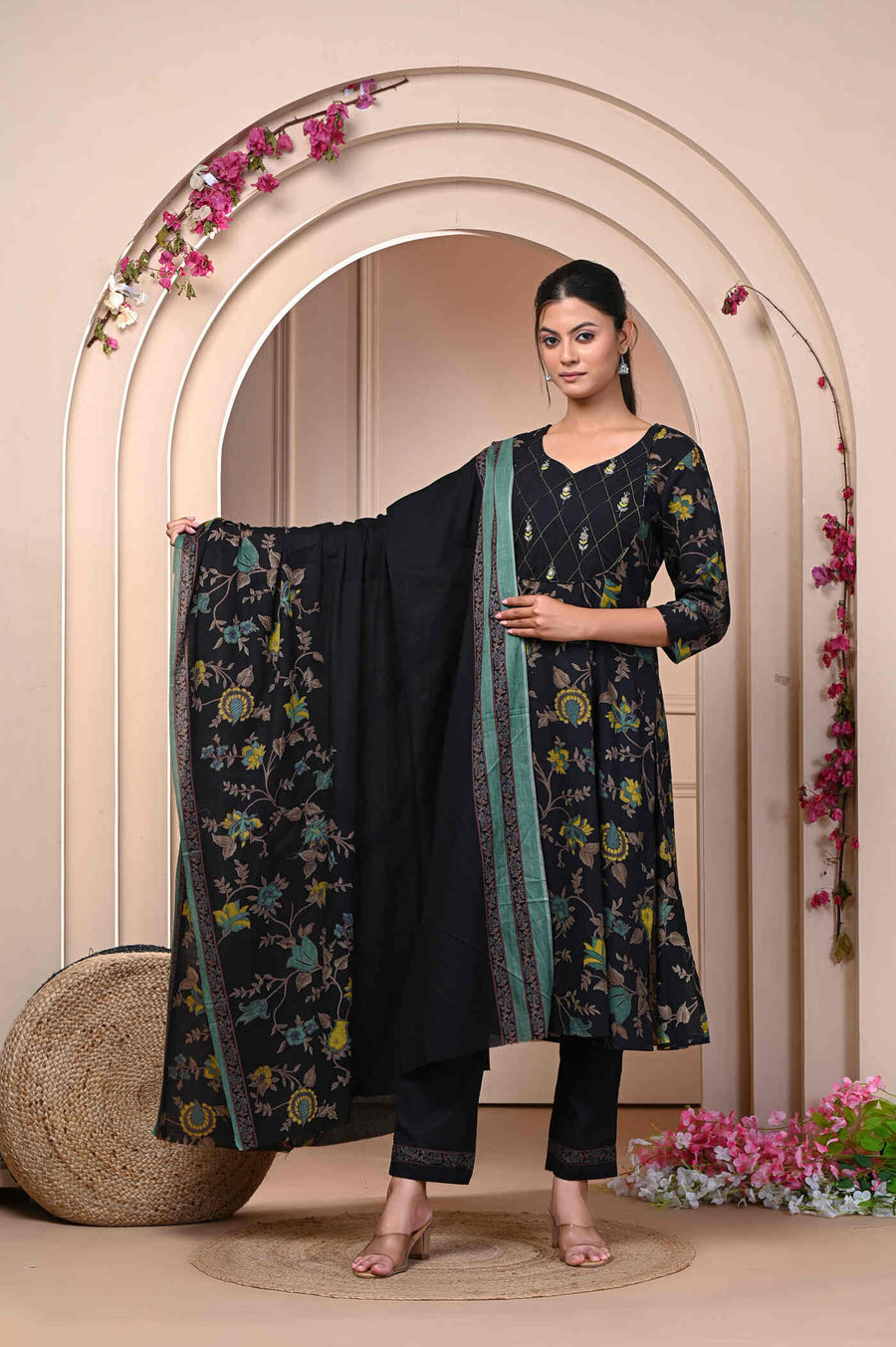 Explore the Elegant Floral Black Kurta Set with Dupatta