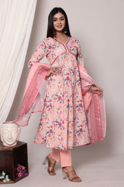 Elegant Floral Pink Kurta Set - Traditional Wear