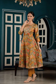 Embroidered Anarkali Set with Dupatta: Elegant Charm