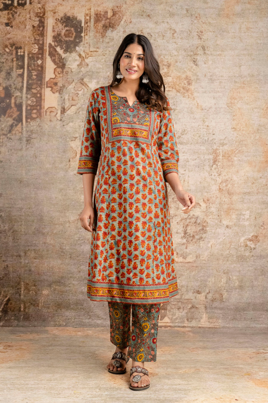 Full-length cotton suit with printed dupatta