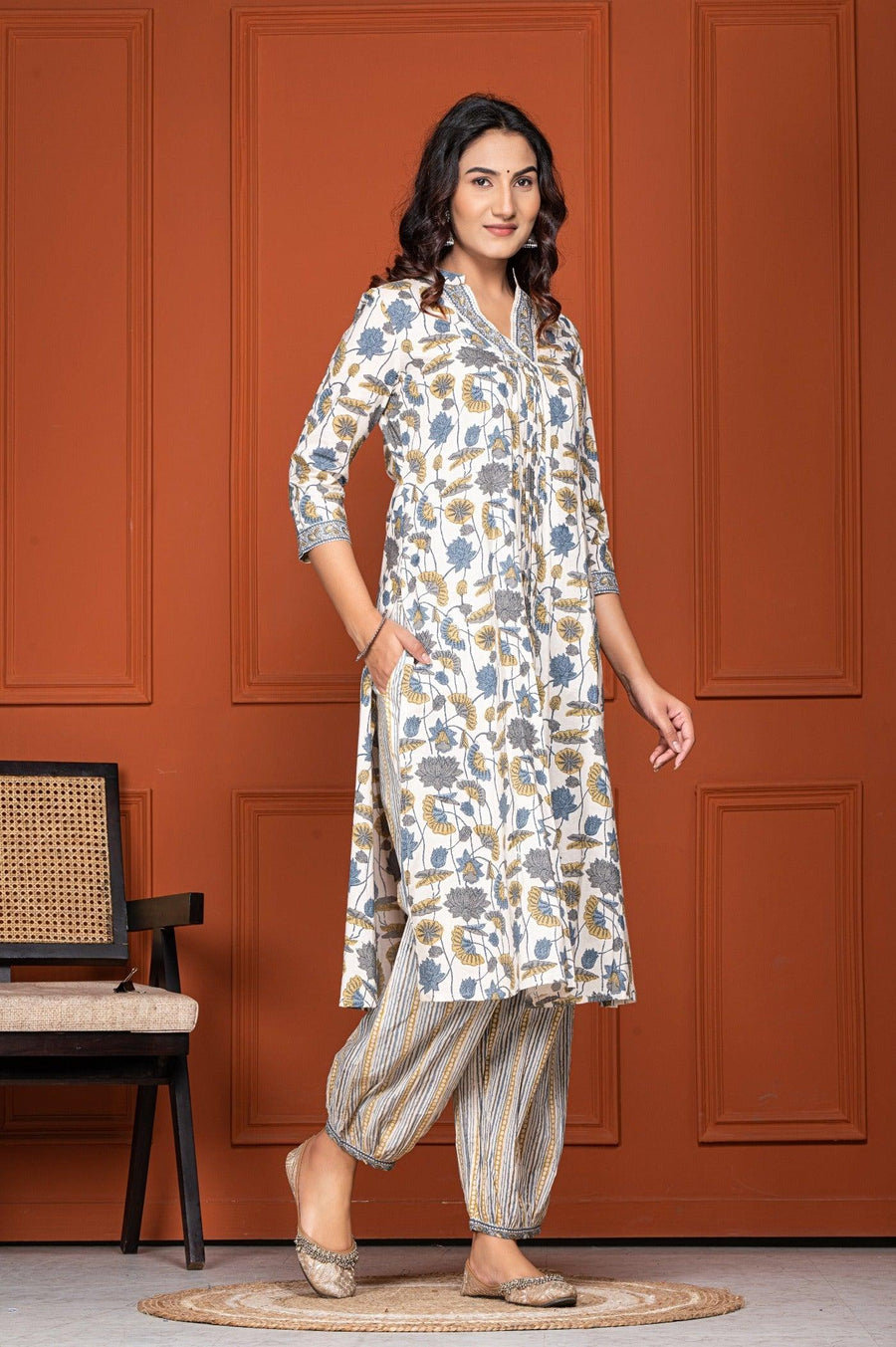 Kurta Set for Women - Stylish Ethnic Wear by Aaronee