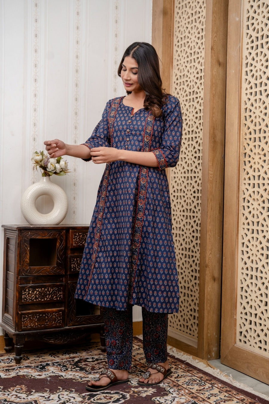 Kurta Set for Women - Elegant Ethnic Wear by Aaronee