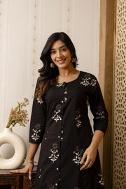 Kurta Set for Women - Elegant Ethnic Wear Online | Aaronee