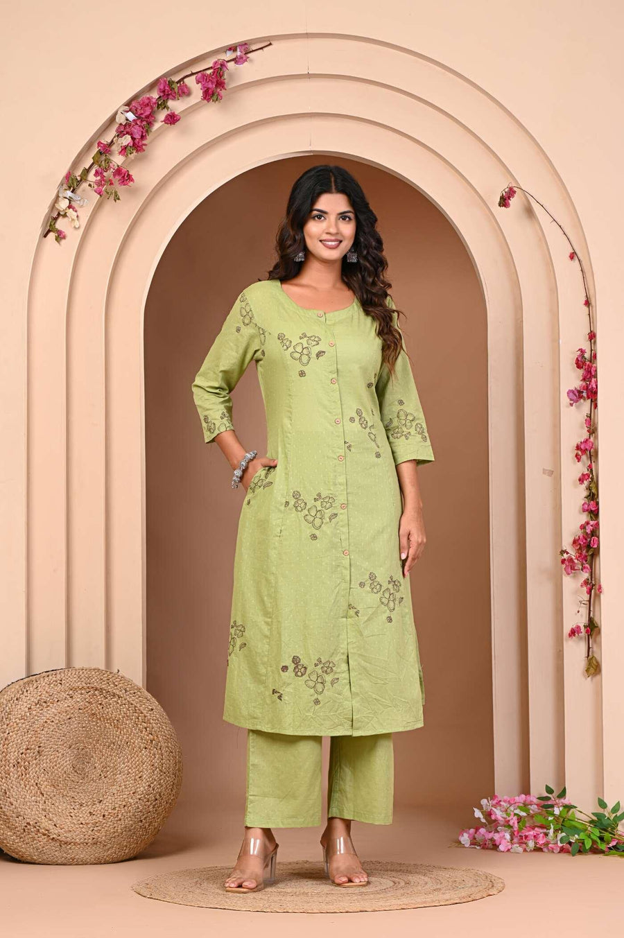 Kurta Set for Women - Elegant Ethnic Wear | Aaronee