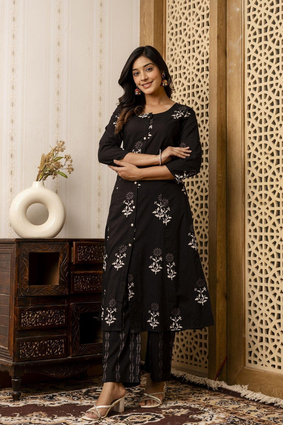 Kurta Set for Women - Elegant Ethnic Wear Online | Aaronee