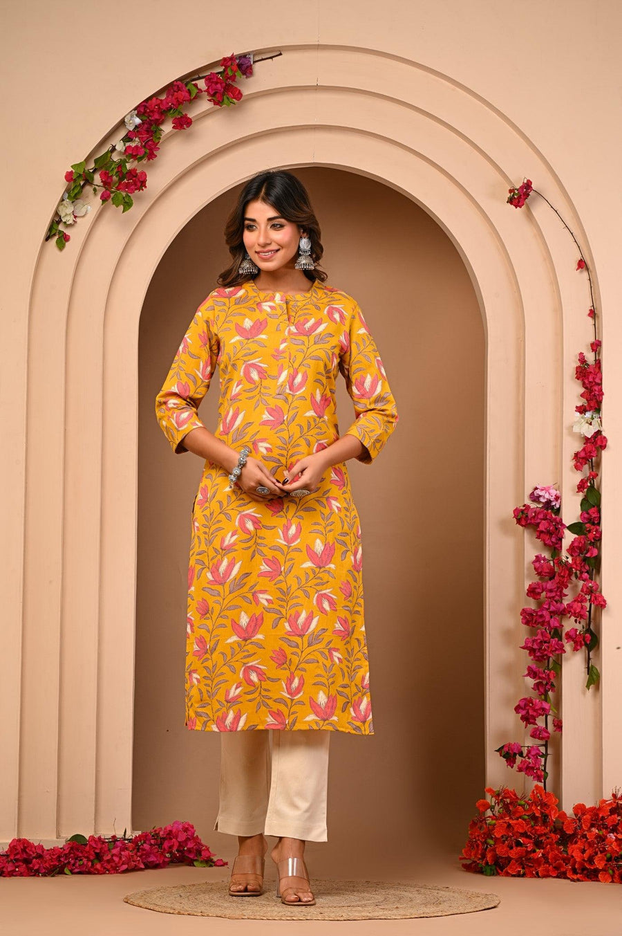 Kurti for Women - Elegant Ethnic Wear | Aaronee