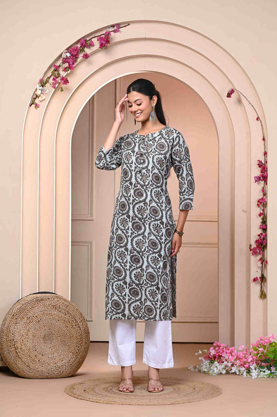 Kurti for Women - Stylish Ethnic Wear for Women by Aaronee