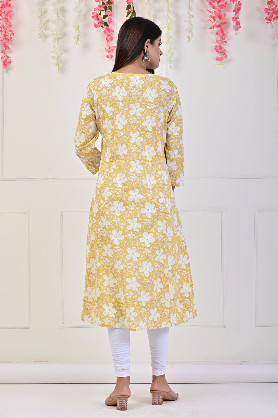Elevate your style With Kurtis