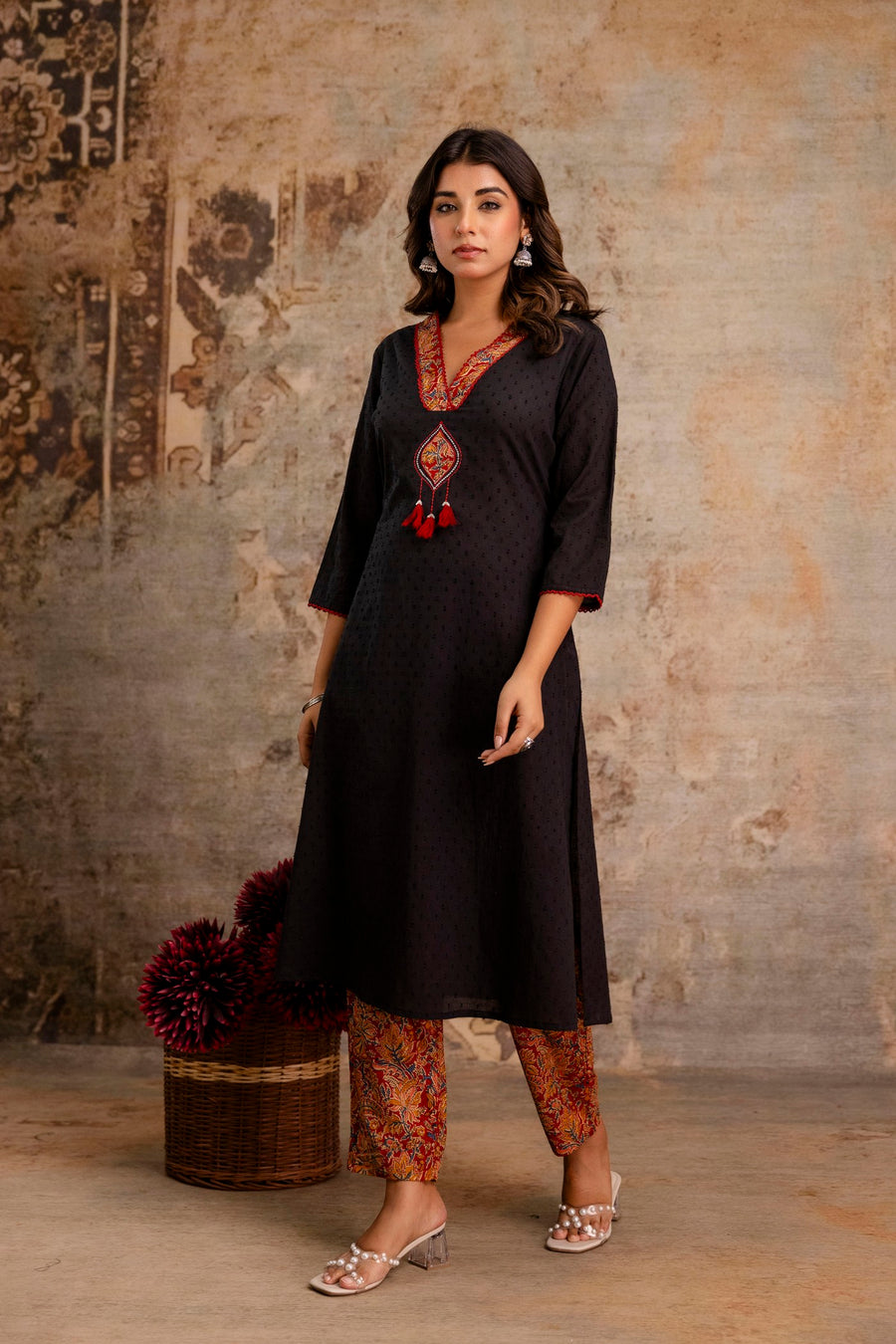 Pure cotton kurta with handcrafted neckline