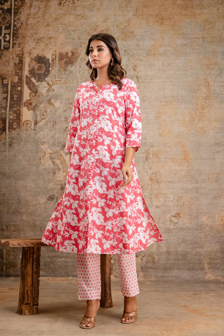 Side pose of woman in Aaronee cotton kurta