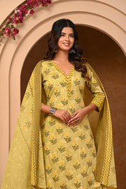 Elevate Your Style with Aaronee Straight Kurta Pant and Dupatta Set.