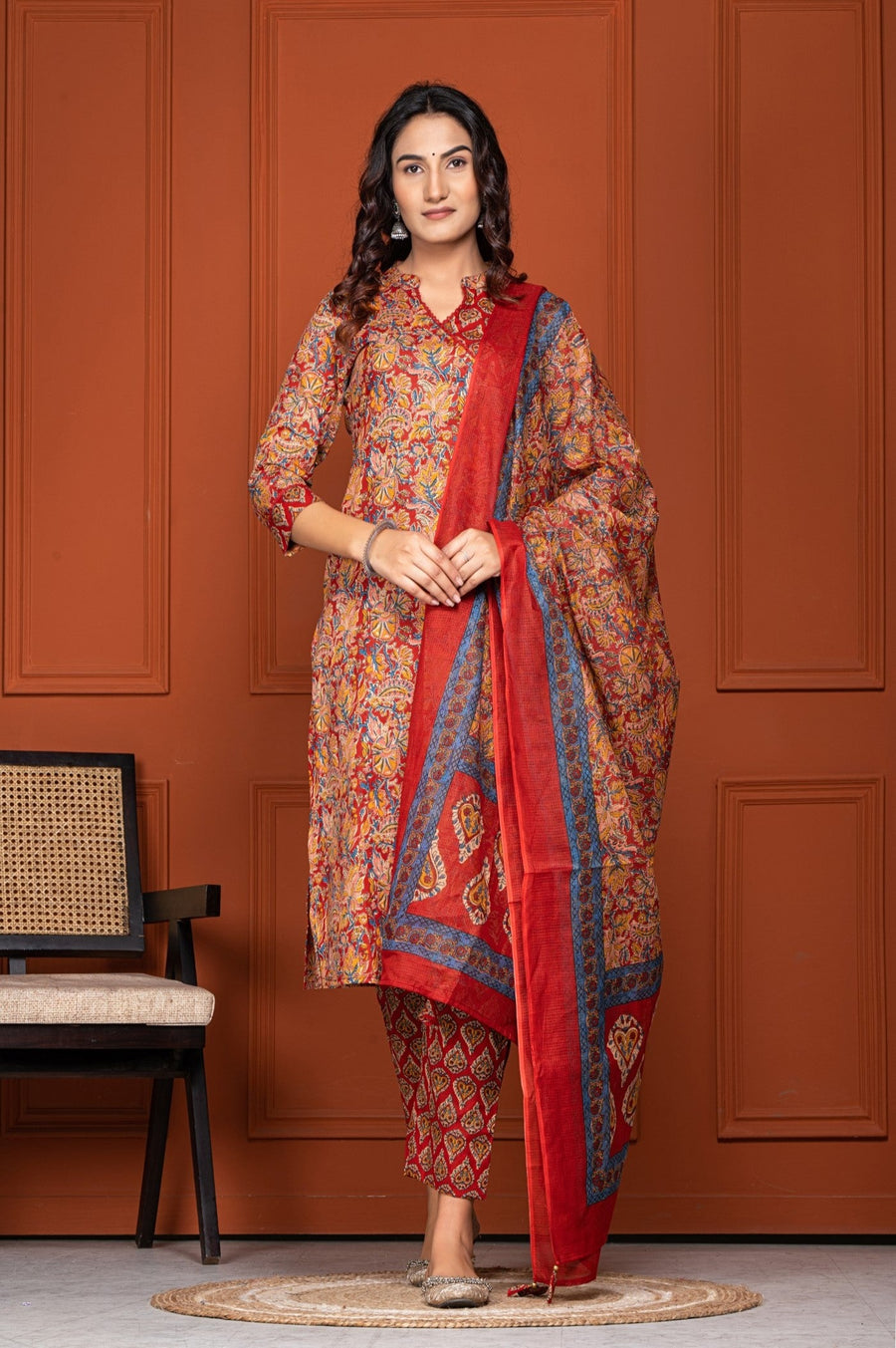 Discover Aaronee Stylish Kurti Pant Dupatta Set