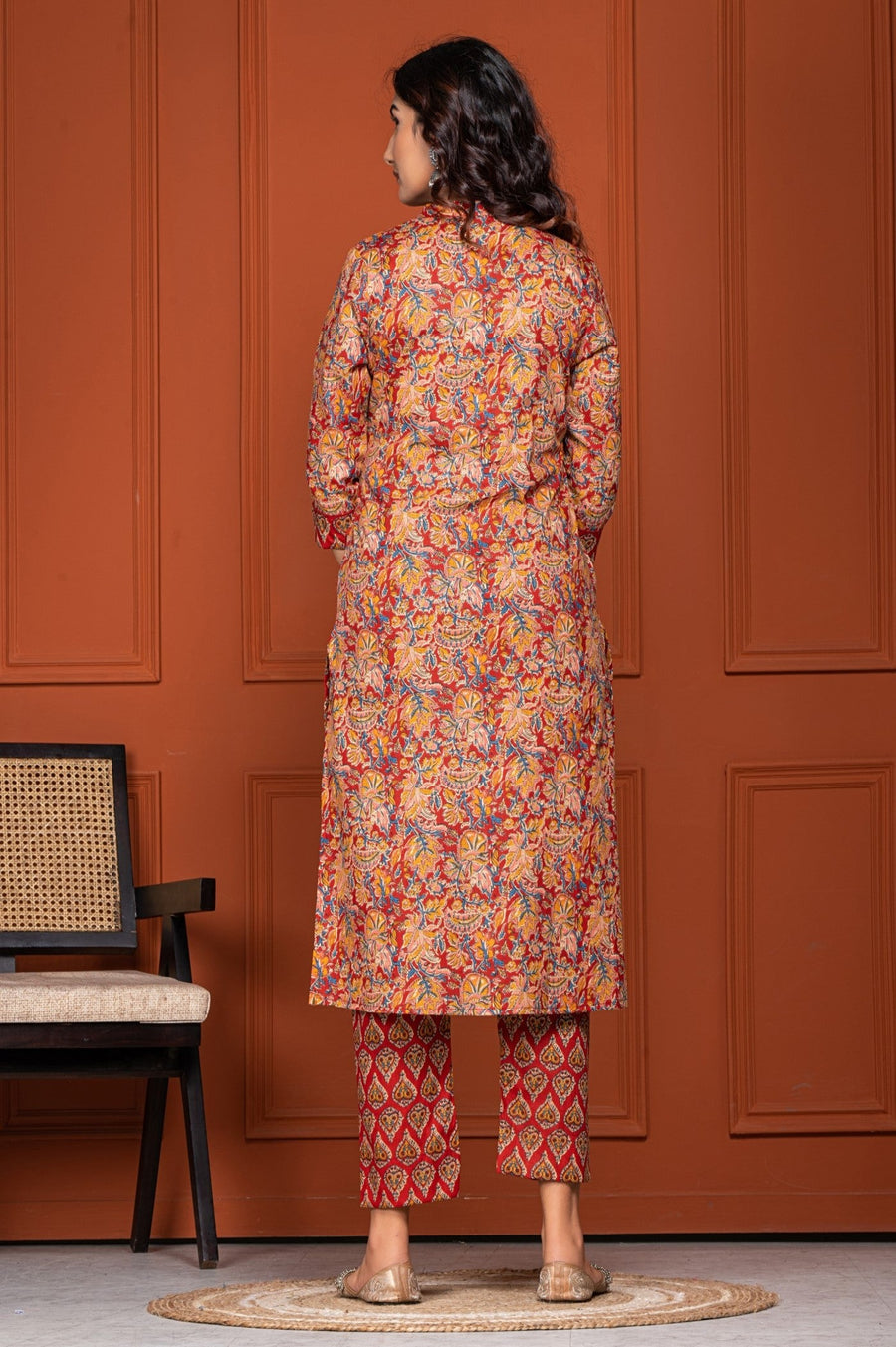 Discover Aaronee Stylish Kurti Pant Dupatta Set