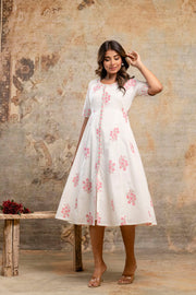 V-neck cotton dress with pink flowers