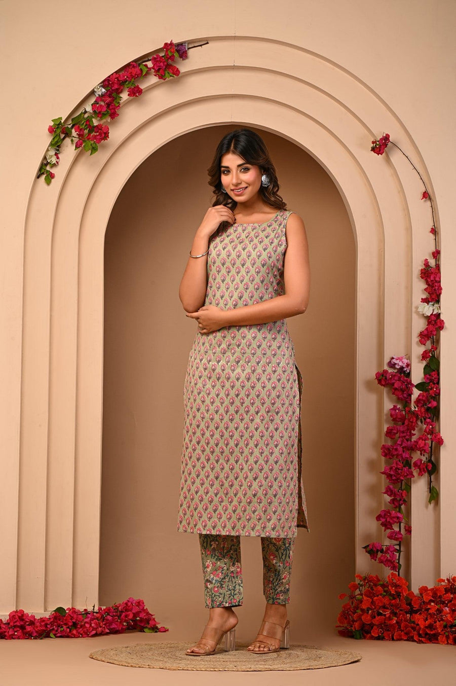 Embrace Elegance with Aaronee Jaipuri Green Booti Kurti Set