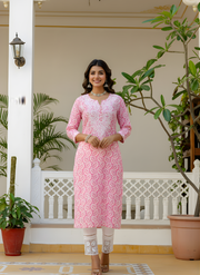 Aaronee Pink Leaf Print Cotton Kurta Set for Women