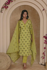 Elevate Your Style with Aaronee Straight Kurta Pant and Dupatta Set.